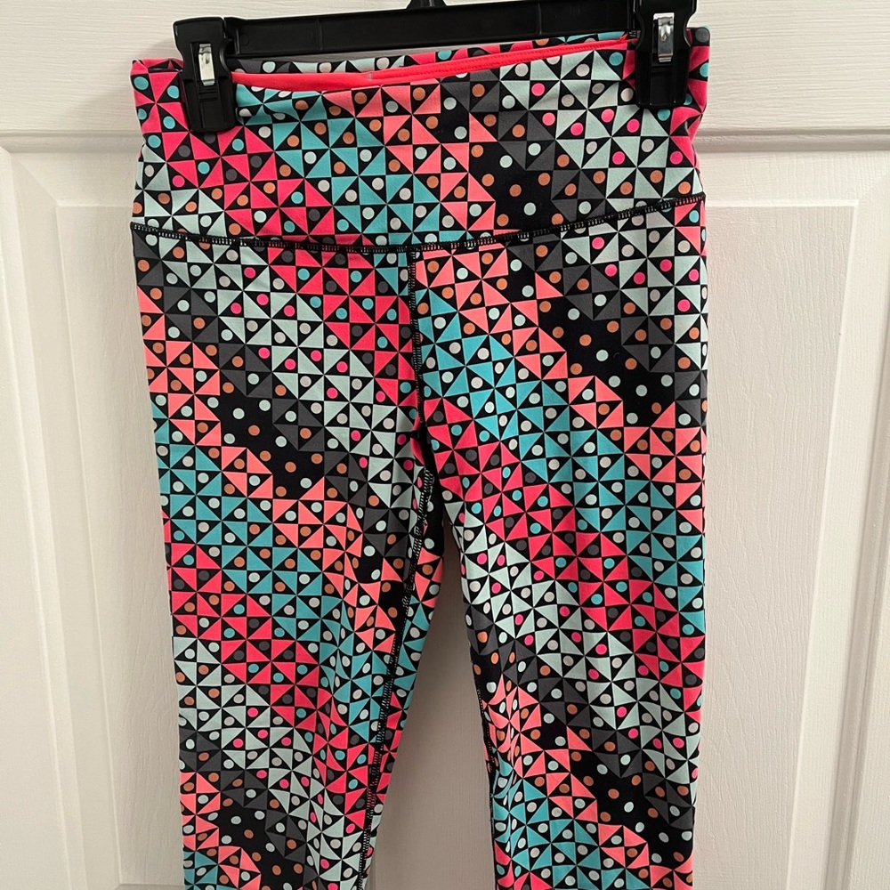 Victoria's Secret Pink and Blue Leggings with Vibrant Geometric Pattern